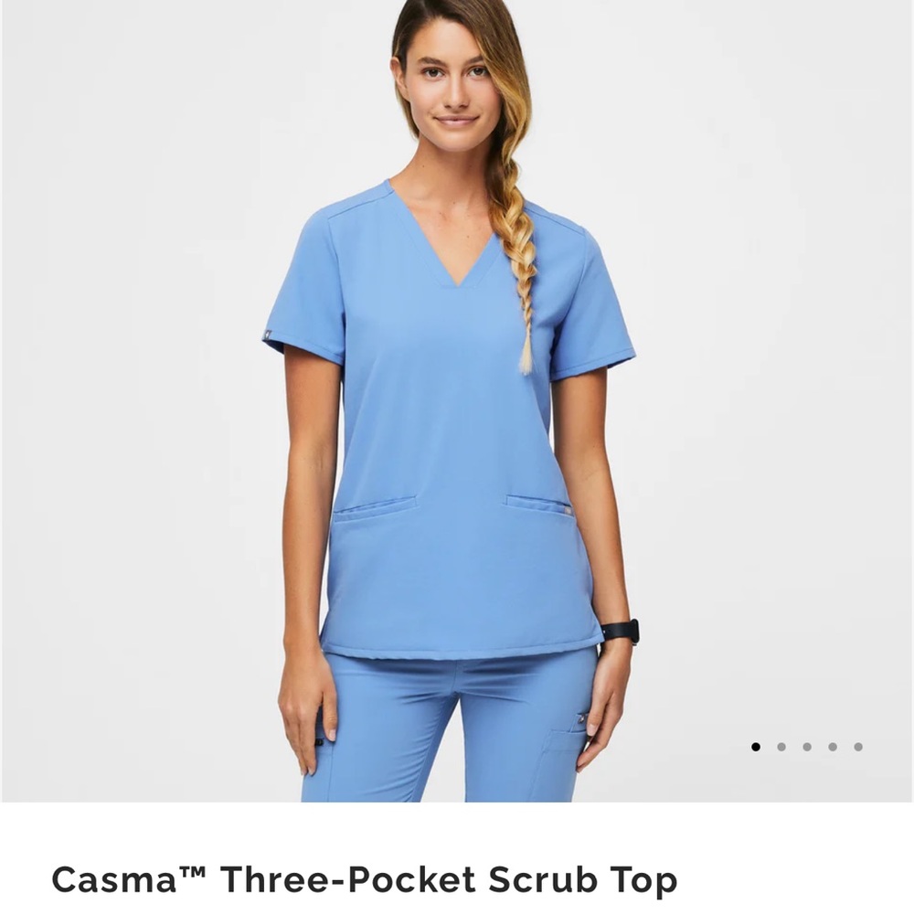 Figs USED CasmaTM Three-Pocket Scrub Top Ceil Blue XL